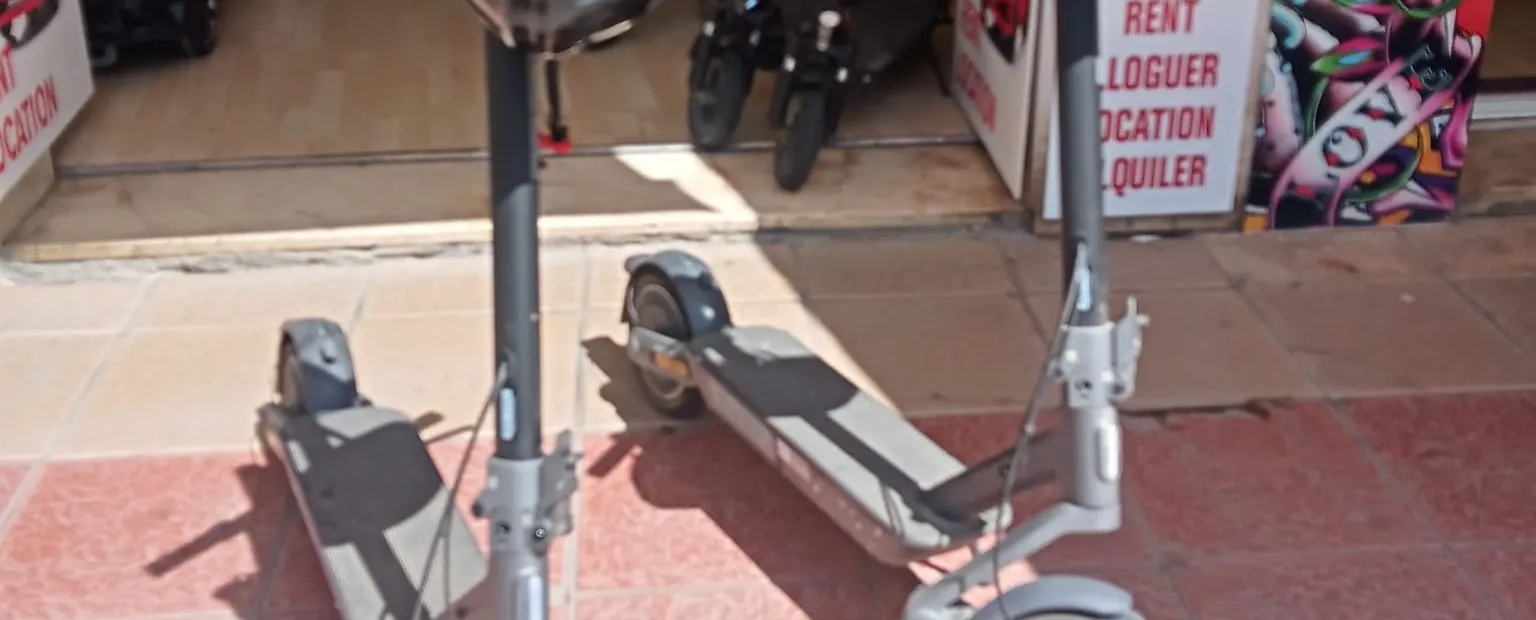 Patinetes eléctricos Xiaomi de alquiler en Botia Bikes, Malgrat de Mar