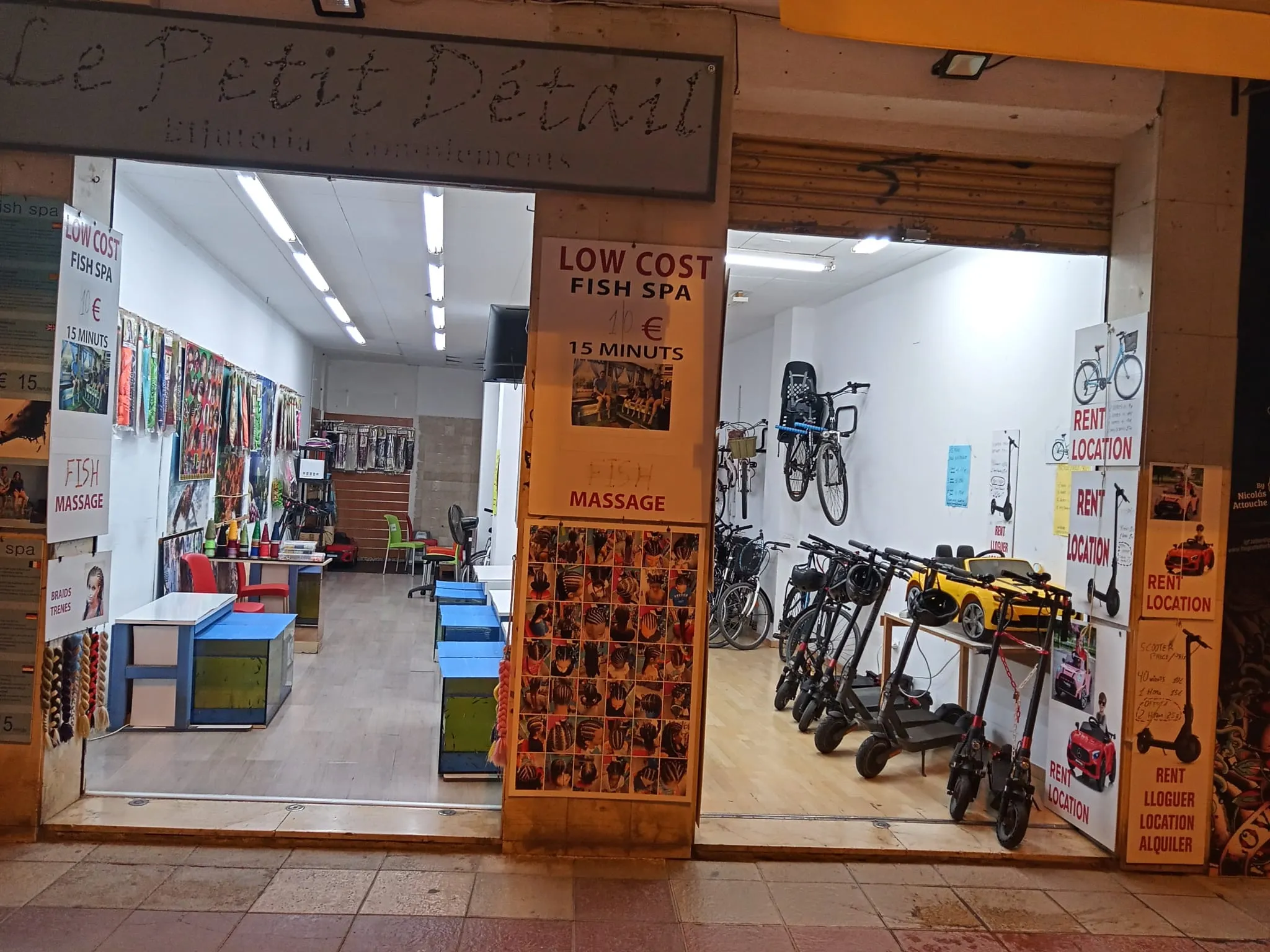 Escaparate de la tienda Botia Bikes en el paseo marítimo de Malgrat de Mar